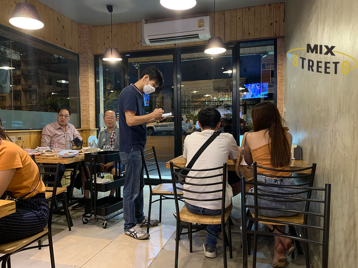 กอชุนฮวด ร้านข้าวต้ม สมเด็จพระเจ้าตากสิน 34 "โกบ๊อ" ที่เด็ดของคนรักอาหารเย็น